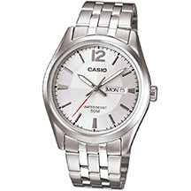 Casio MTP-1335D-7AVDF – gündəlik üslubu tamamlayan, ağ siferblatlı və gümüşü polad kişi saatı